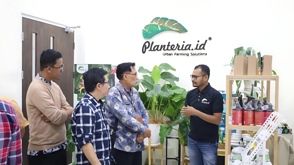 Kunjungan Mentri ke kantor Pemasaran Planteria,id
